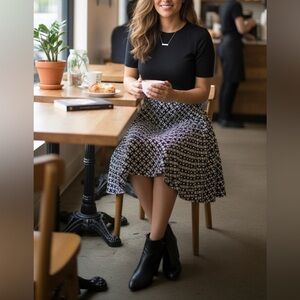 Chic Black and White Patterned Women's Skirt